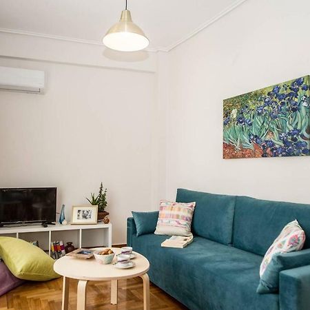 The Ideal Locale - A Sleek And Illuminated Space Kalamata Esterno foto