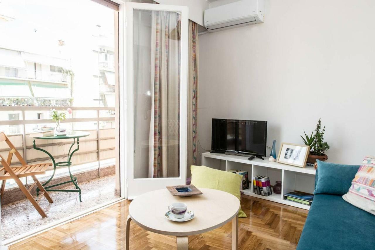 The Ideal Locale - A Sleek And Illuminated Space Kalamata Esterno foto