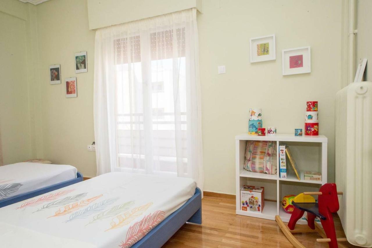 The Ideal Locale - A Sleek And Illuminated Space Kalamata Esterno foto