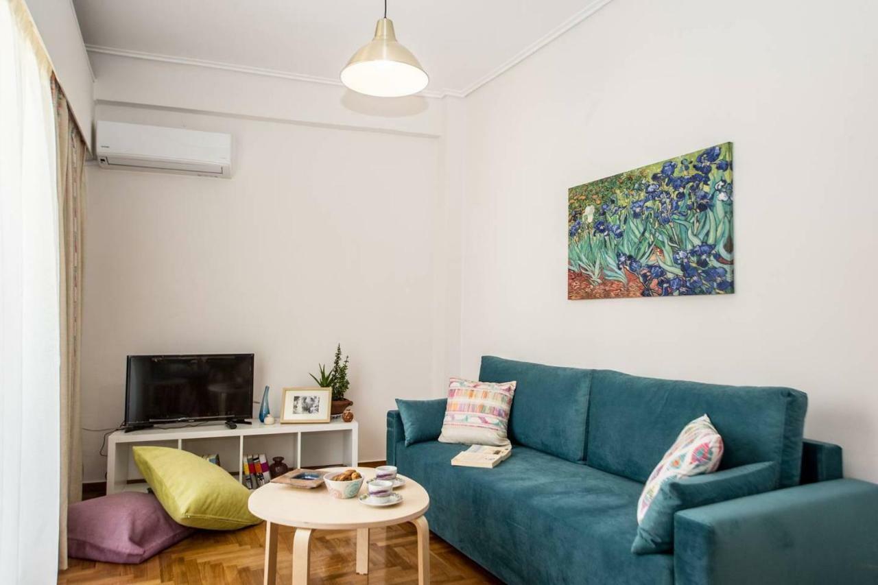 The Ideal Locale - A Sleek And Illuminated Space Kalamata Esterno foto